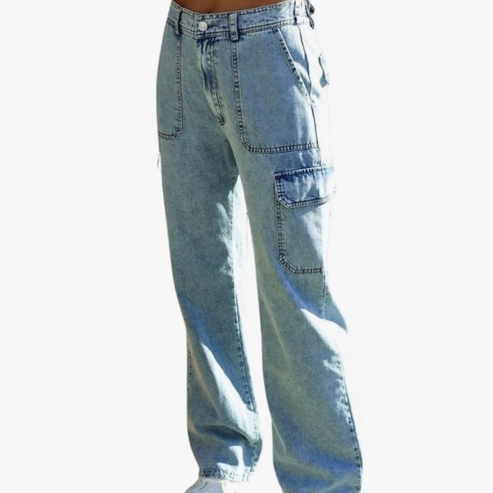 Light wash denim cargo pants